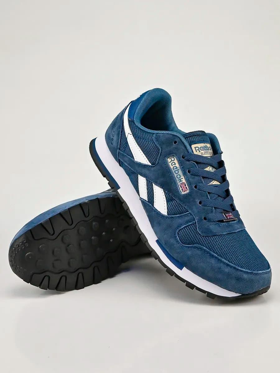 Кроссовки спортивные легкие