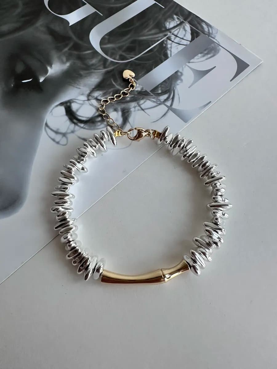 Браслет из гематита на руку