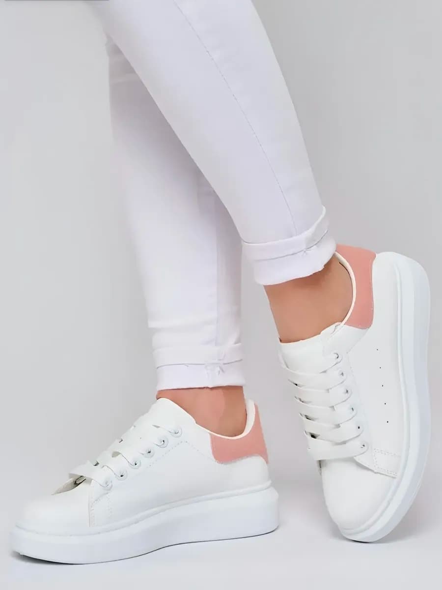 Летние кроссовки на платформе