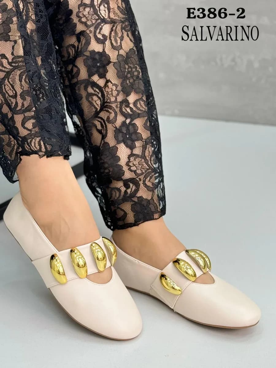 Балетки с декоративным ремешком