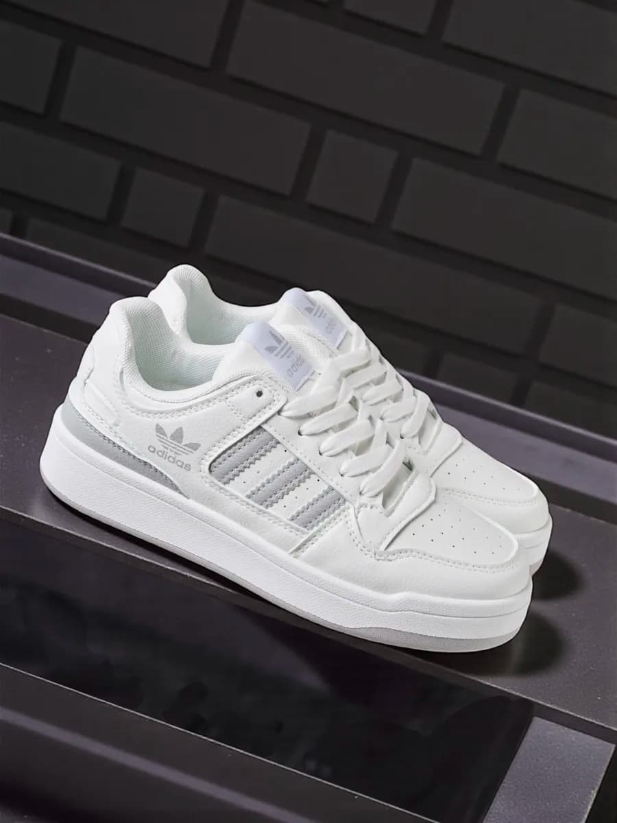Кроссовки женские adidas спортивные кеды