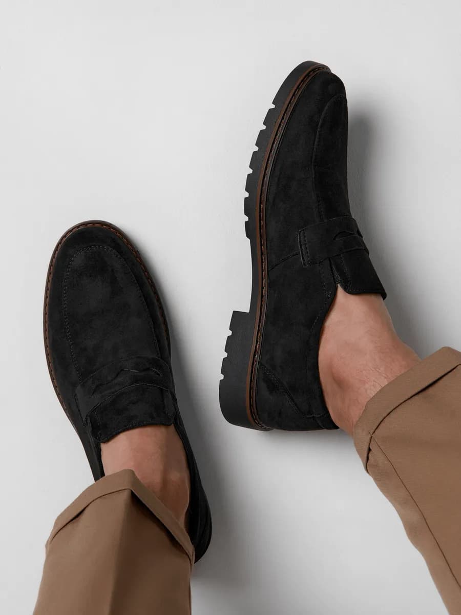 Лоферы замшевые классические