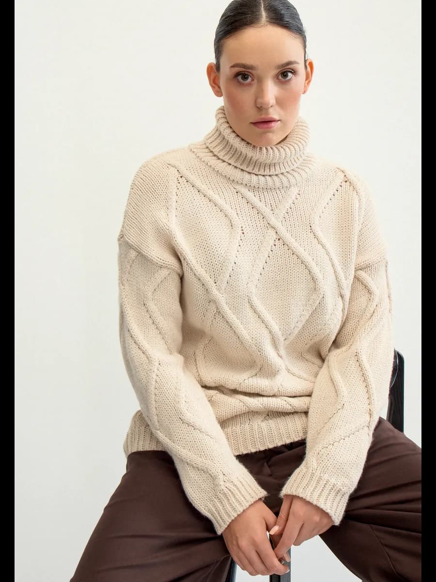 Свитер ромбы с горлом большие размеры