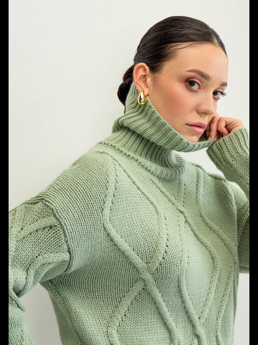 Свитер оверсайз с горлом большие размеры