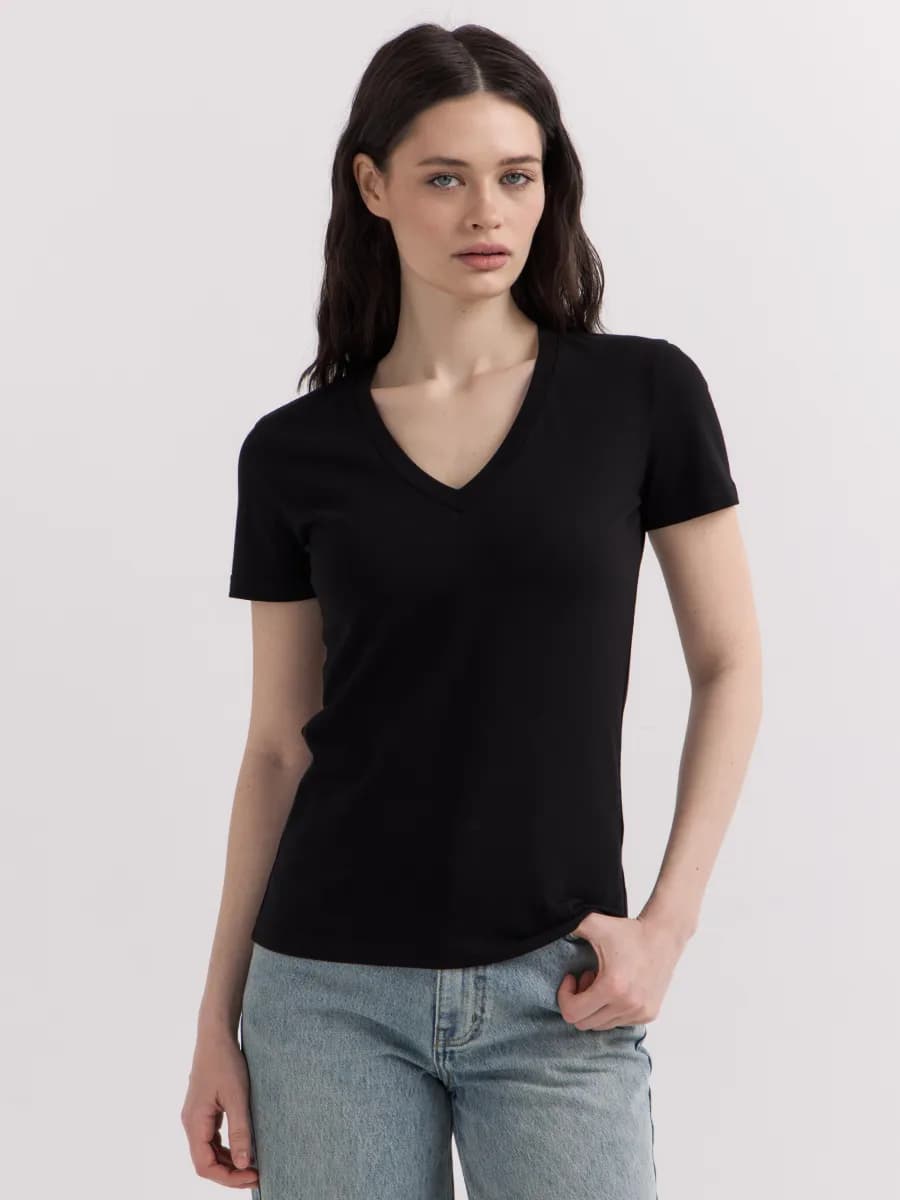 Футболка топ женский летний с коротким рукавом с вырезом