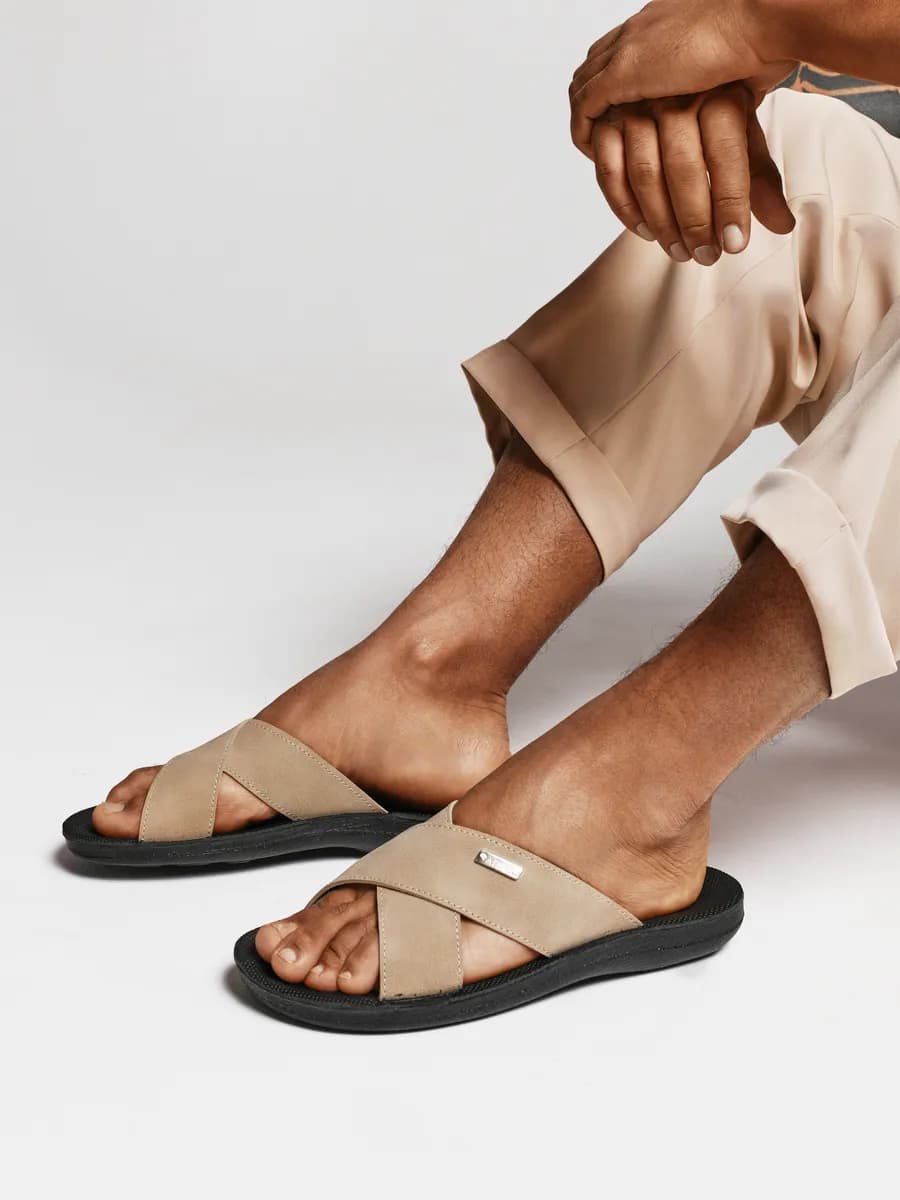 Шлепанцы кожаные