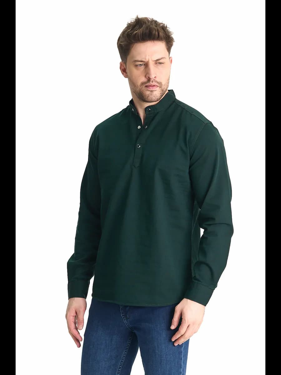 Рубашка с воротником-стойкой на кнопках