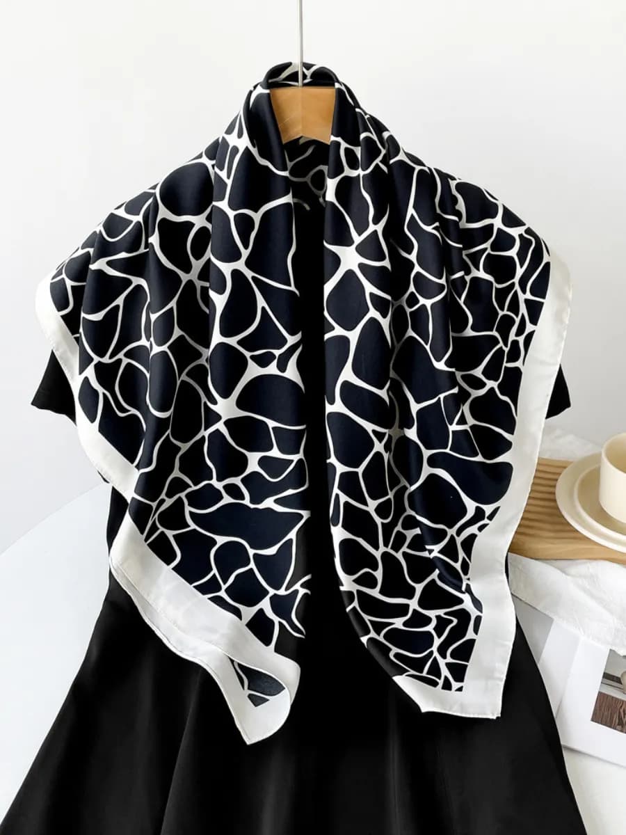 Платок косынка бандана на голову и шею шелковый