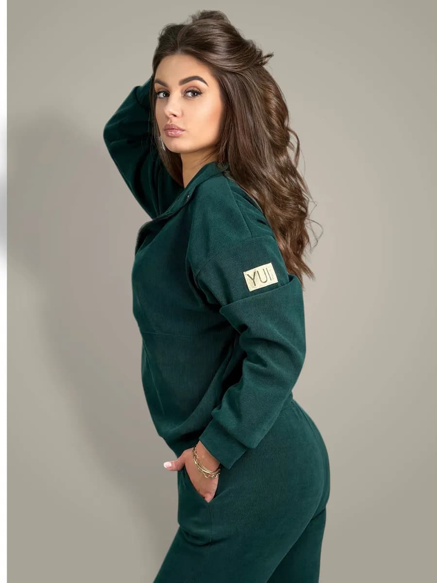 Костюм спортивный