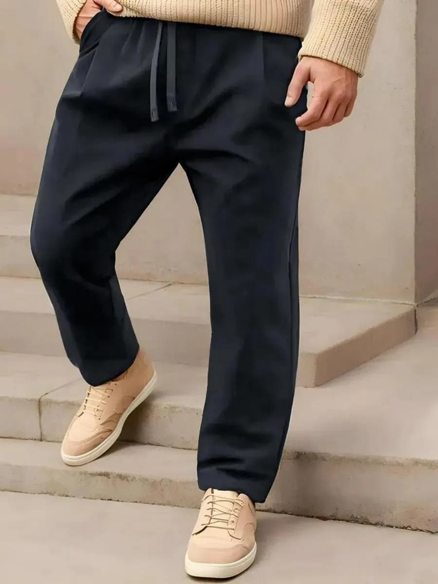 Вельветовые брюки на резинке прямые