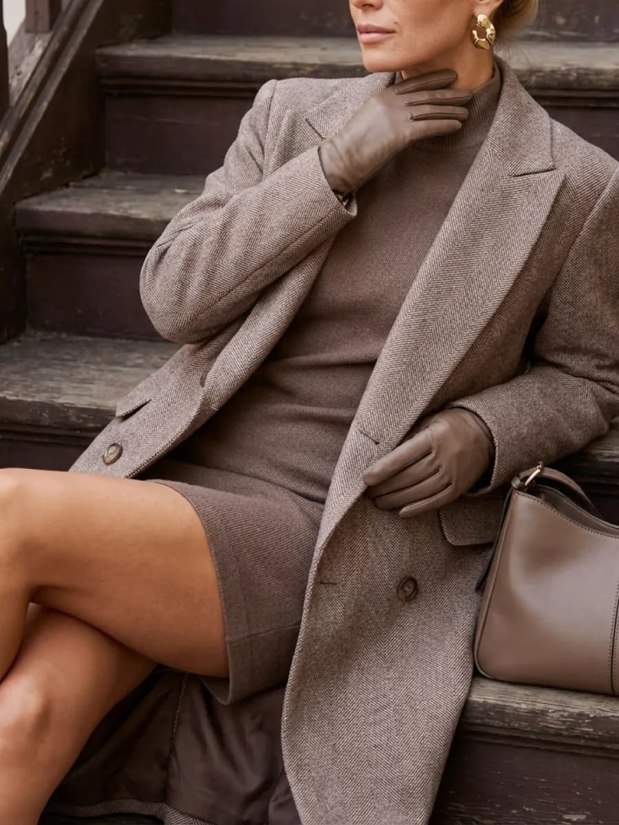 Демисезонное длинное пальто на пуговицах без пояса