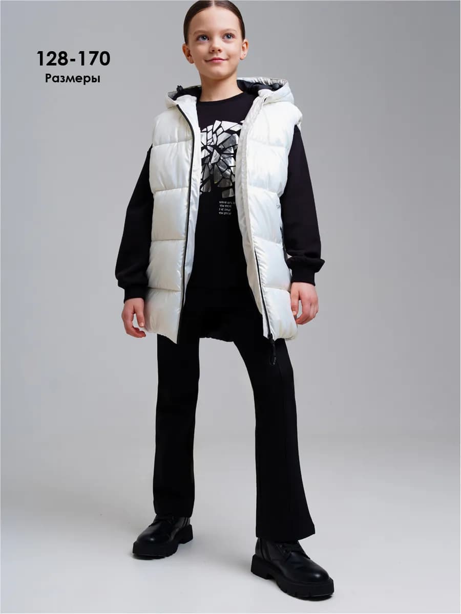 Жилетка утепленная с капюшоном для подростка
