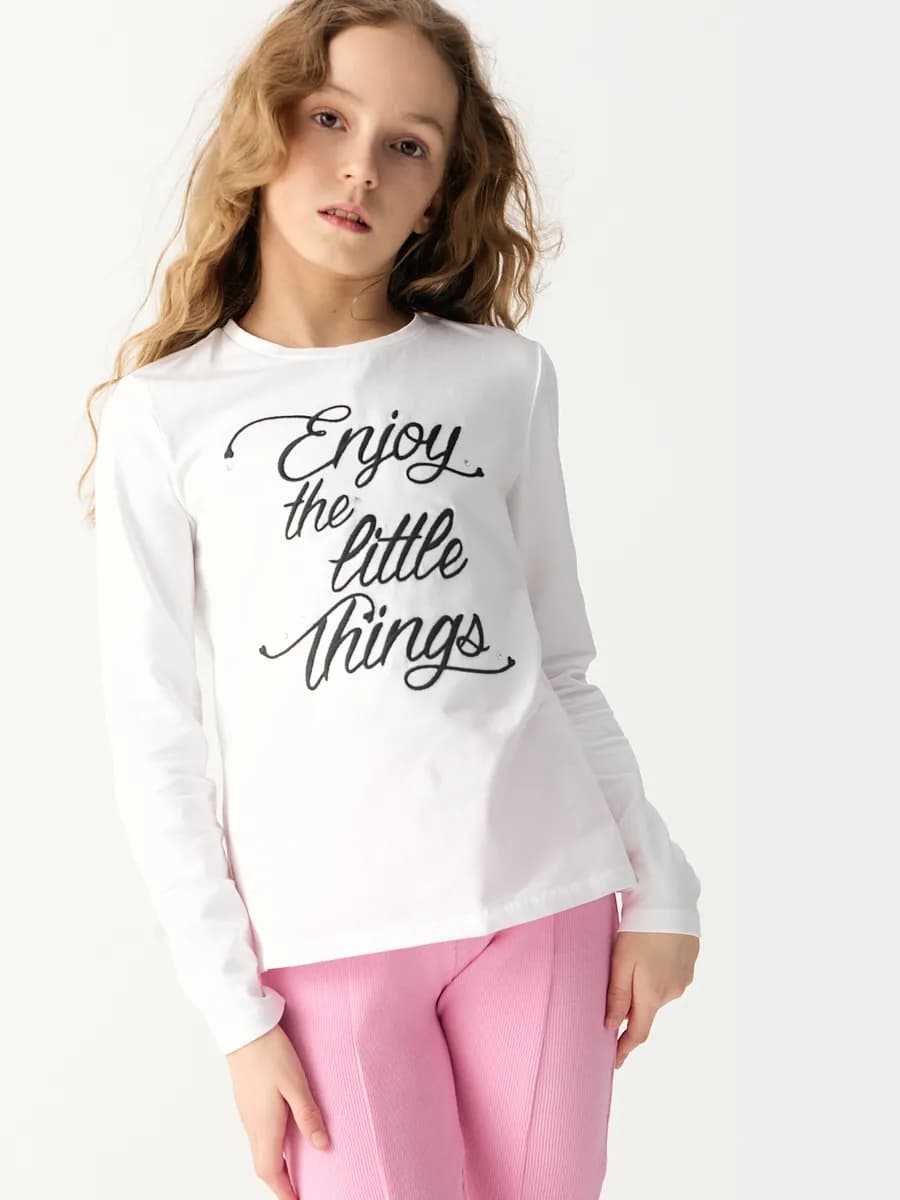 Лонгслив белый трикотажный с вышивкой в школу