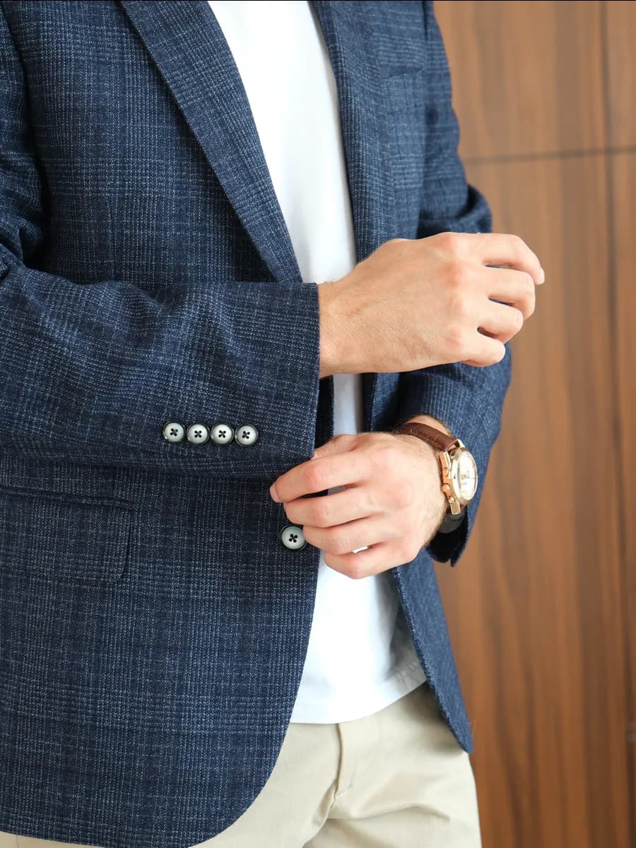 Пиджак классический в клетку под джинсы