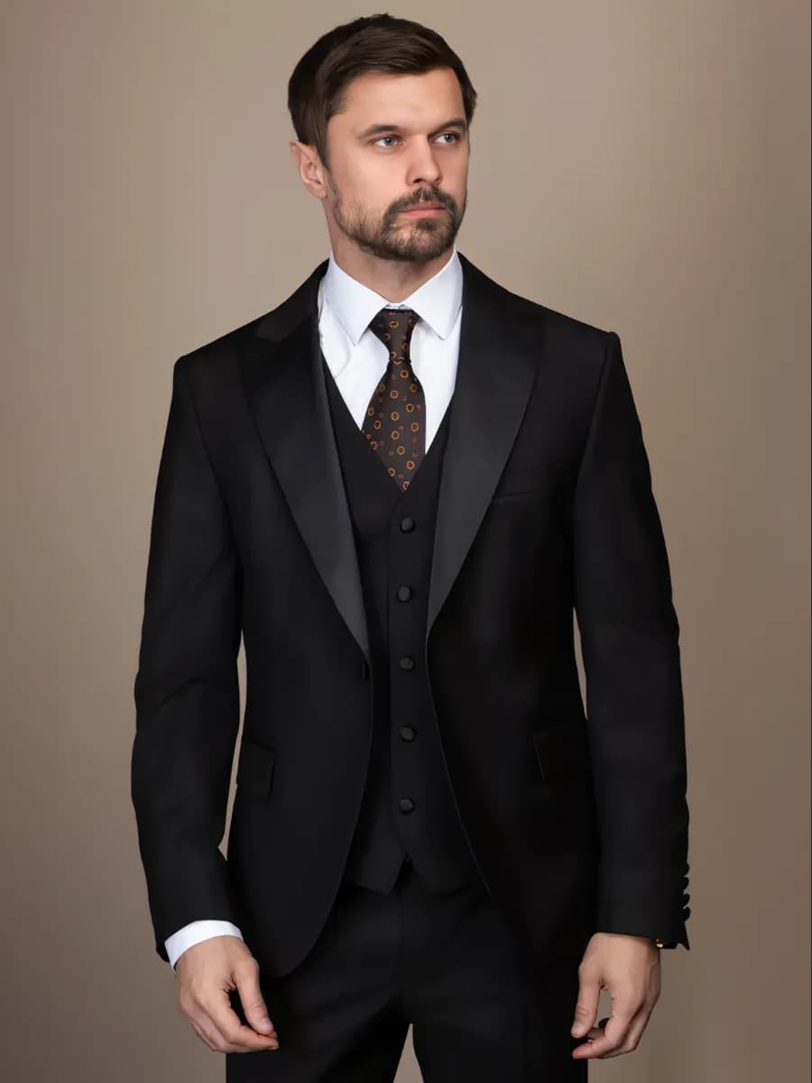 Костюм классический свадебный тройка