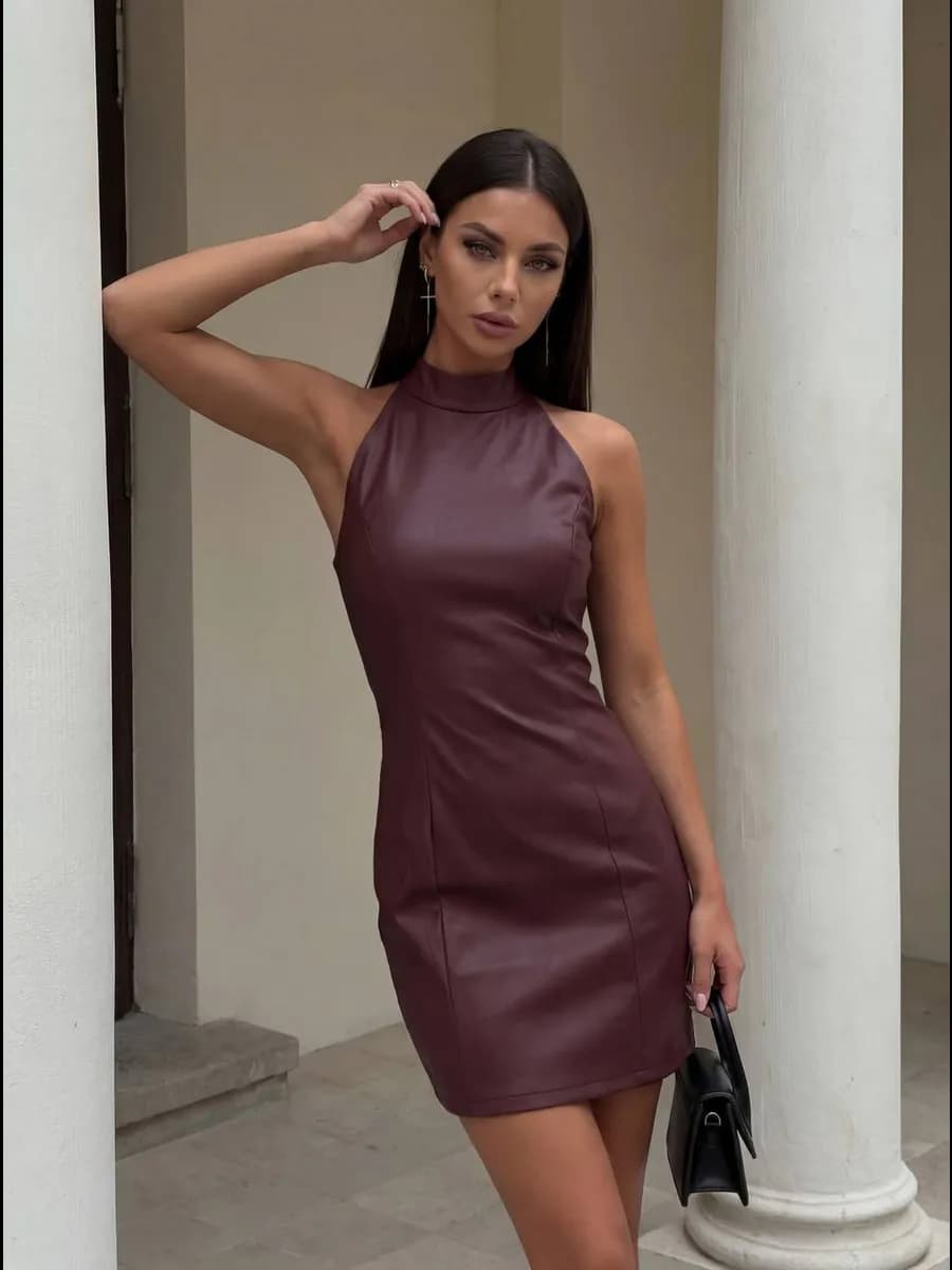 Платье кожаное облегающее вечернее мини