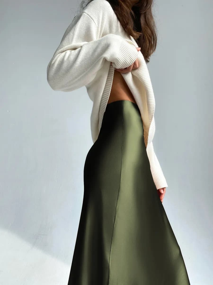 Атласная юбка миди