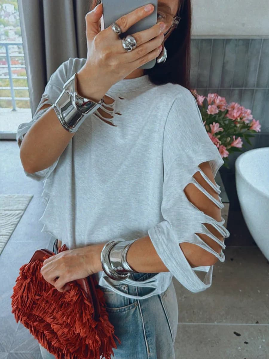 Футболка с разрезами рваная оверсайз