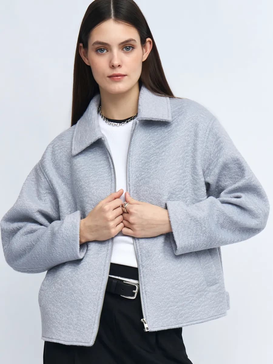 Женская куртка-пальто без утеплителя