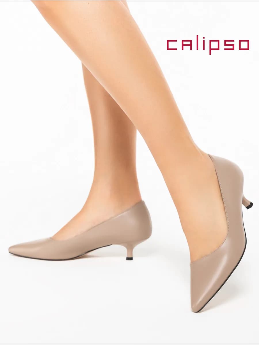 Туфли лодочки на низком каблуке