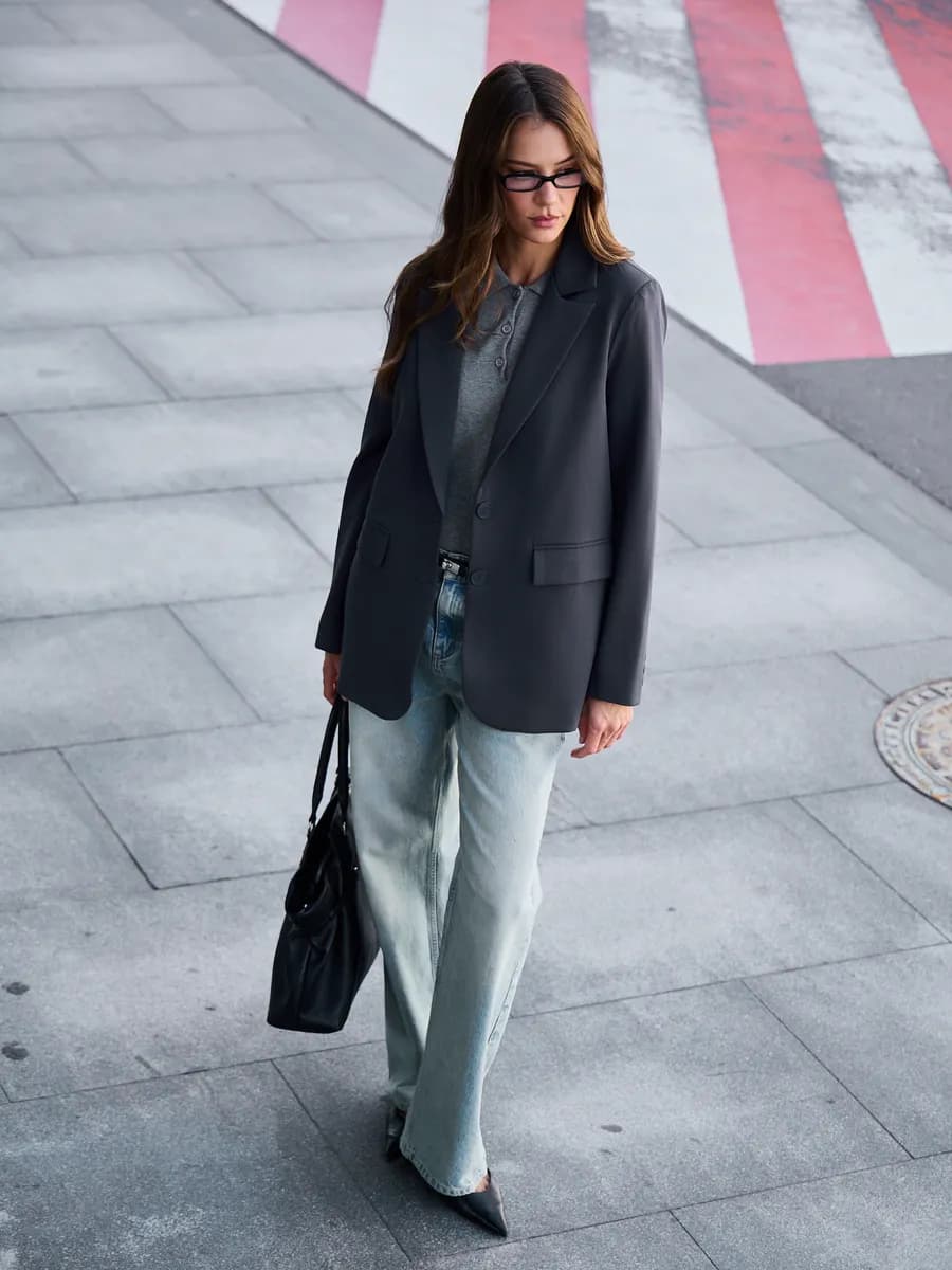 Пиджак оверсайз осенний удлиненный классический жакет