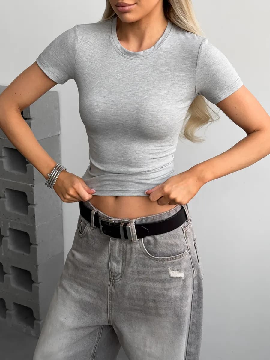 Slim fit футболка приталенная в стиле скимс