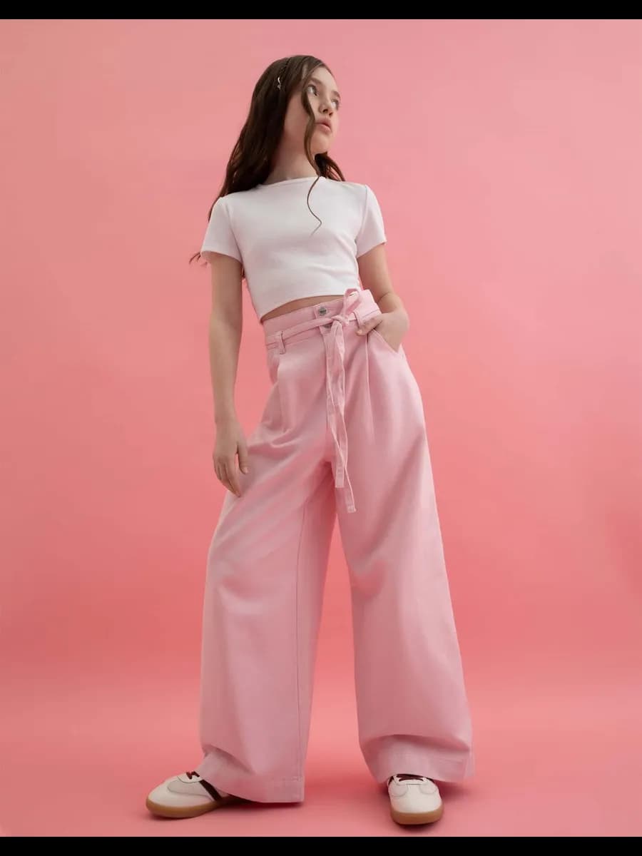 Светло-розовые джинсы Wide leg с поясом и складками - фото 1