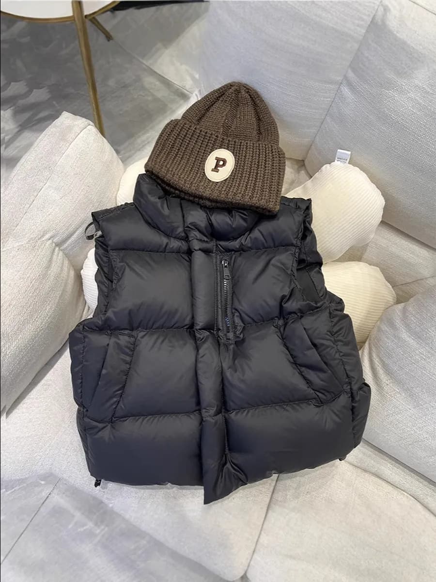 Утепленный жилет дутый безрукавка