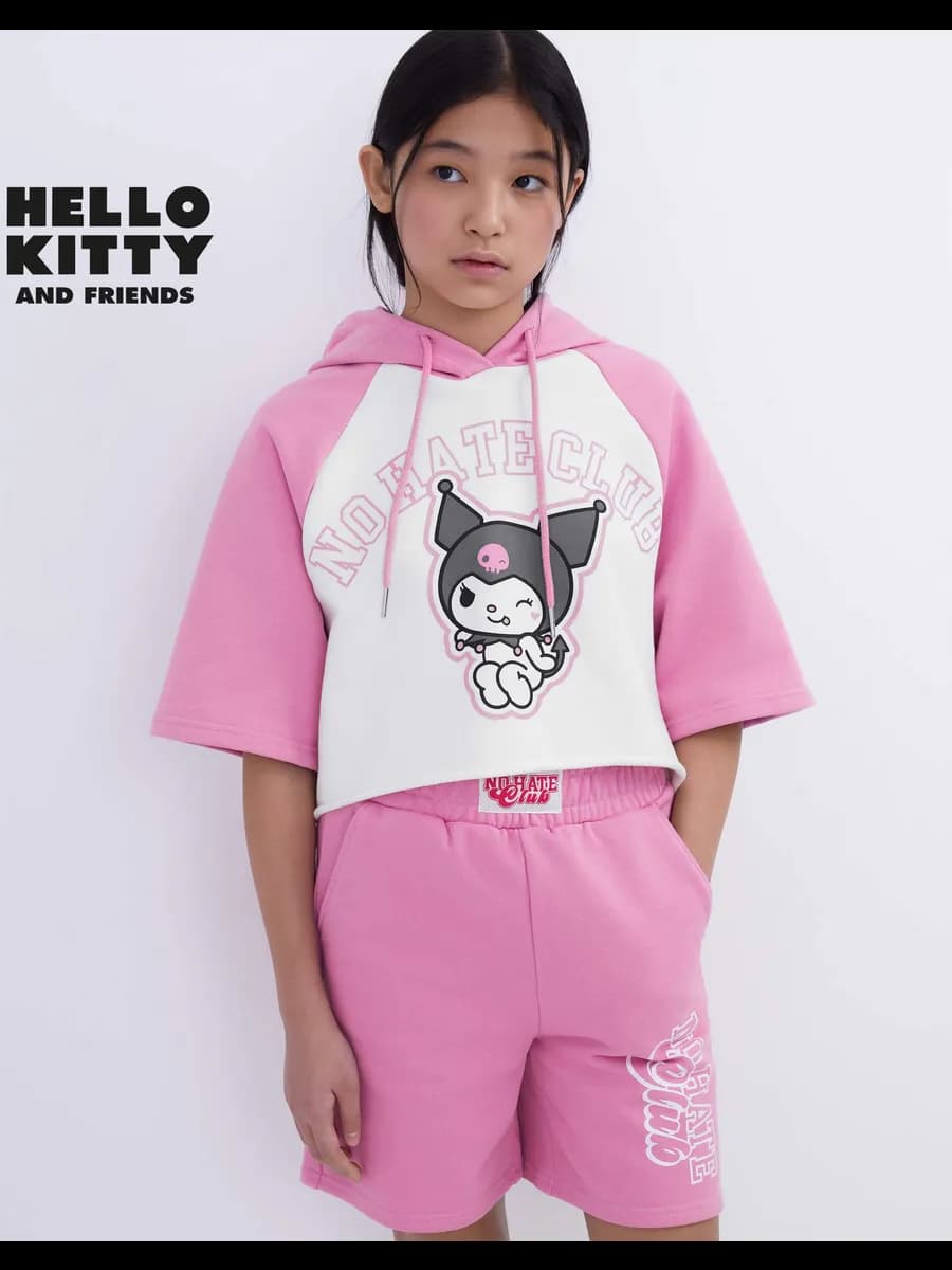 Розовое укороченное худи oversize с принтом Kuromi