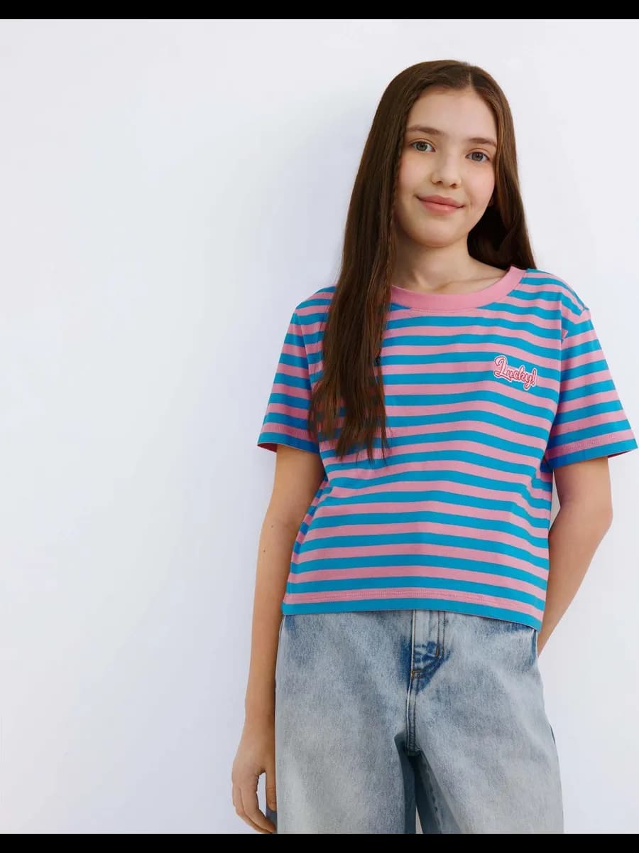Полосатая футболка с вышивкой