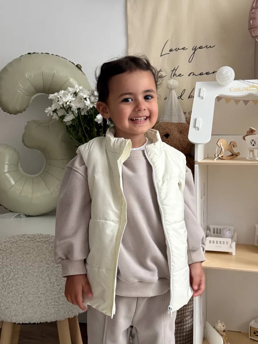 Детская жилетка утепленная