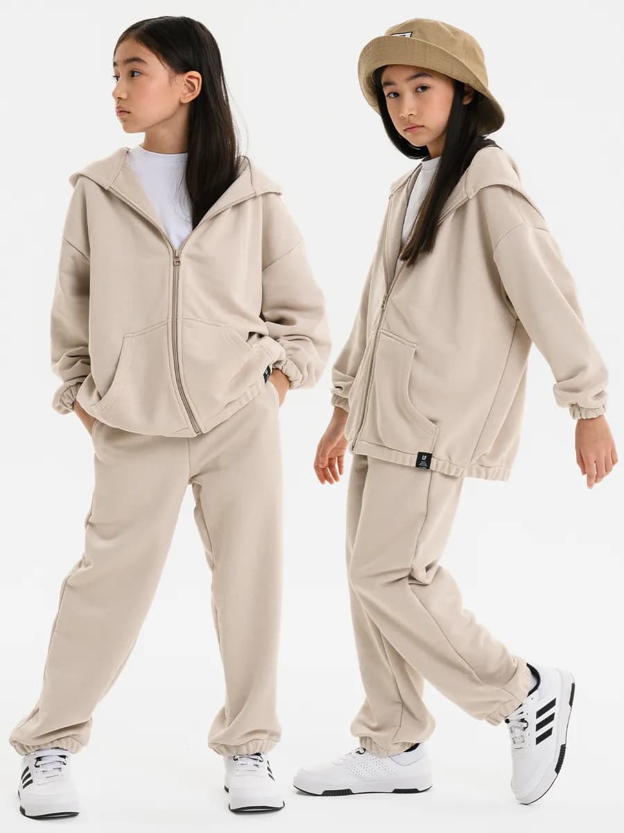 Спортивный костюм теплый на молнии с капюшоном