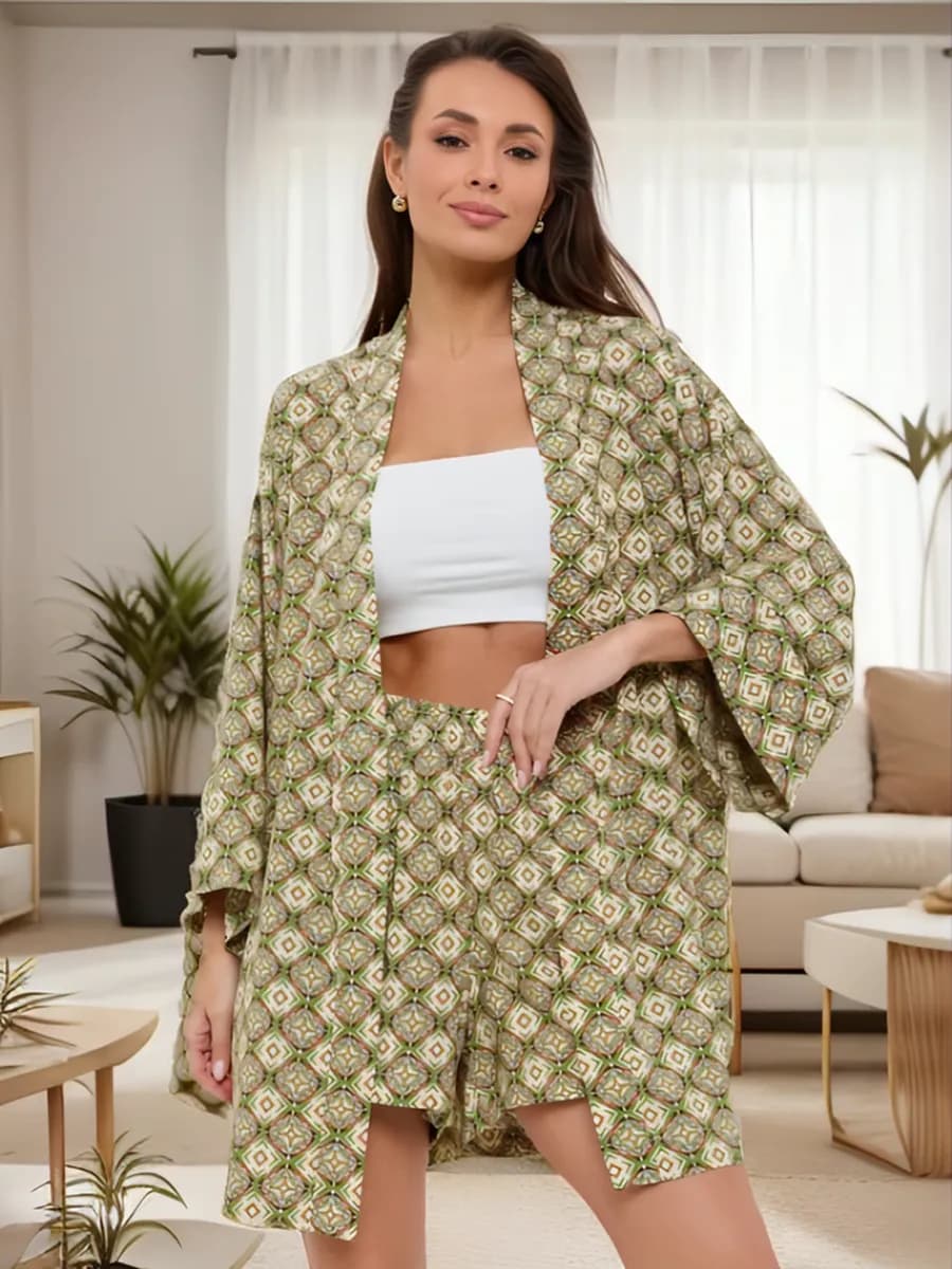 Костюм пижамный халат с шортами