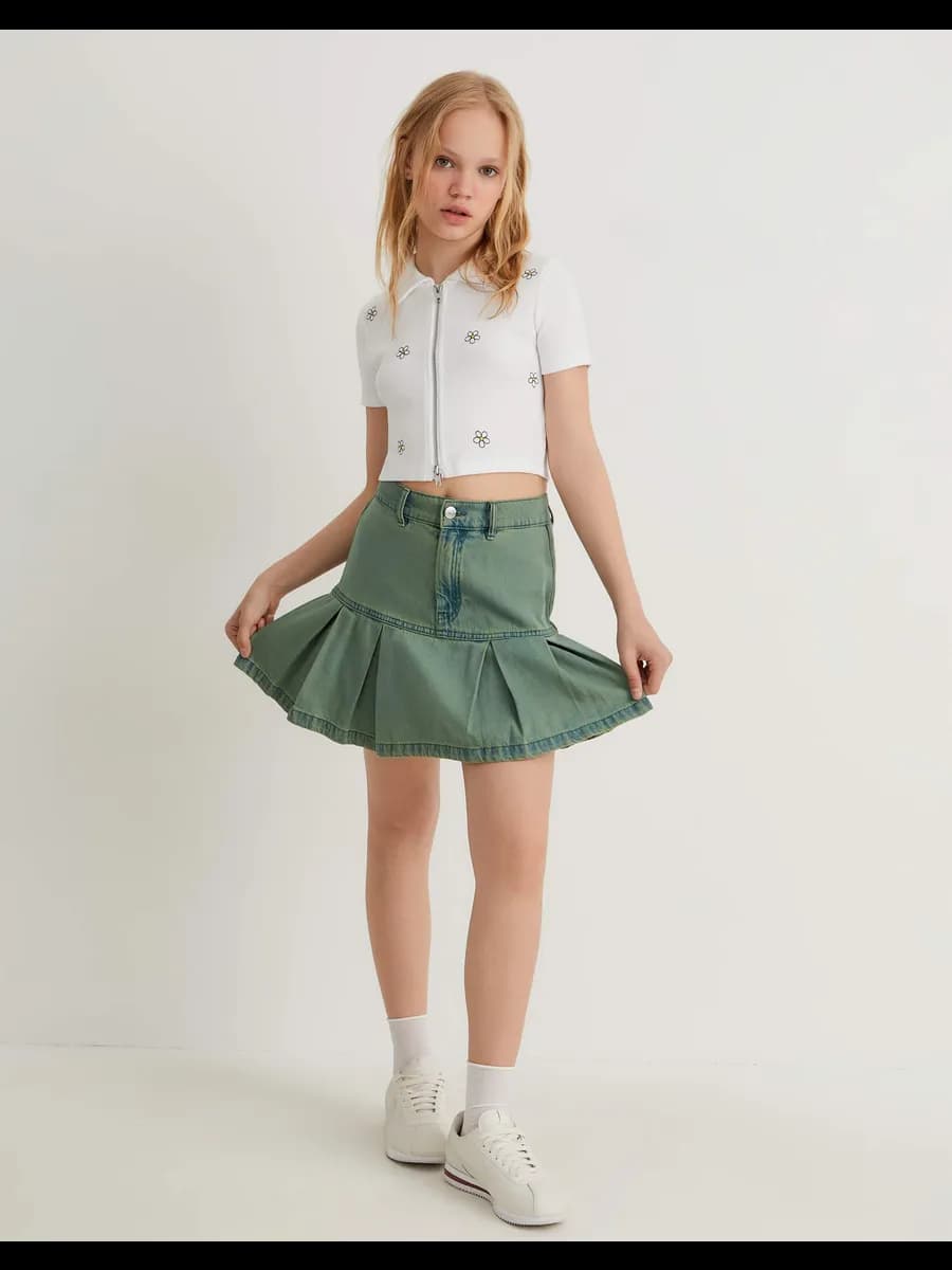 Джинсовая расклёшенная юбка со складками