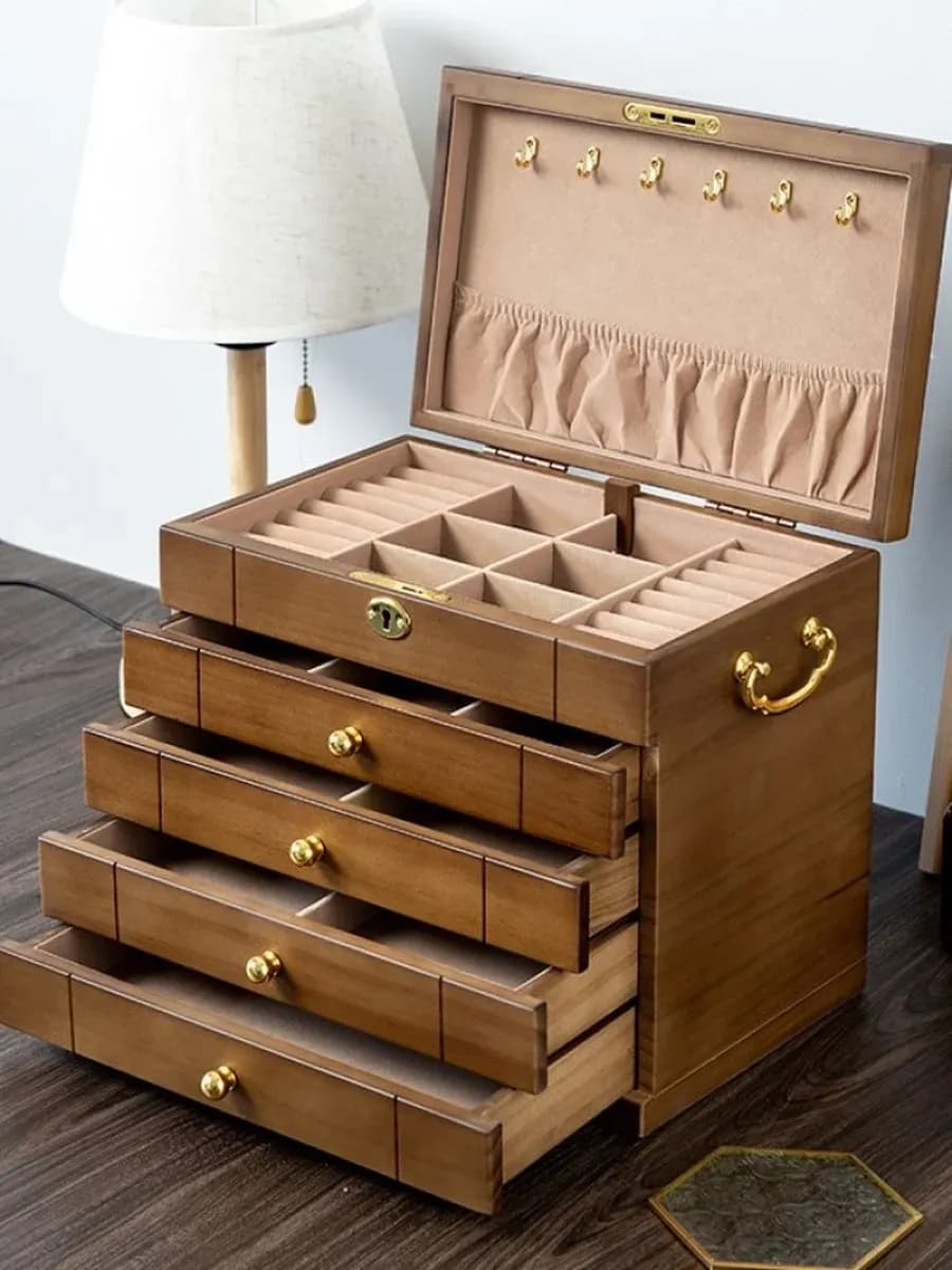 Шкатулка для украшений деревянная с замком, большая