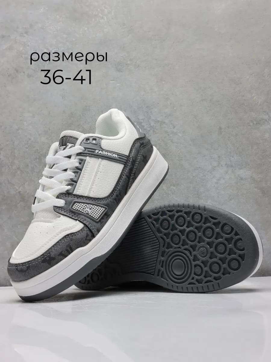 Кроссовки для подростков