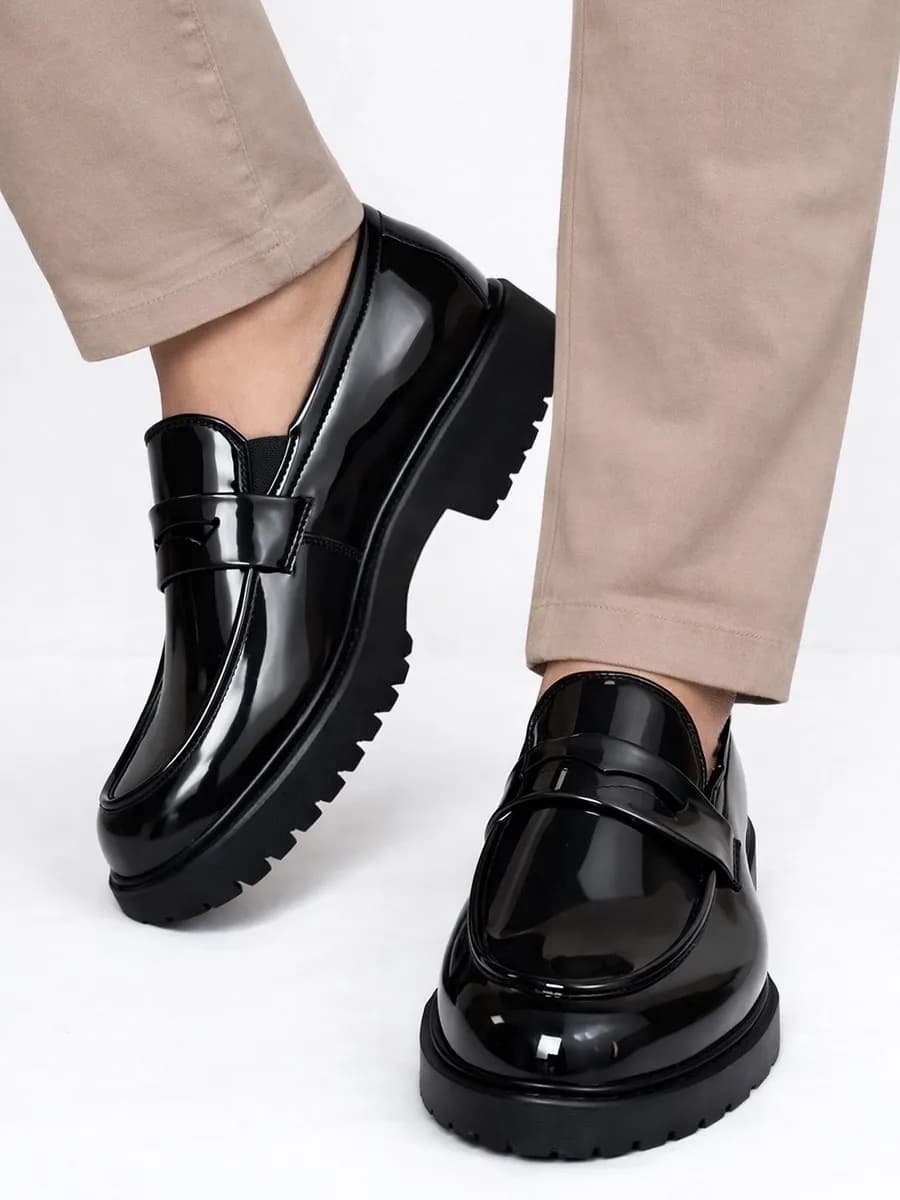 Лоферы лакированные на высокой подошве