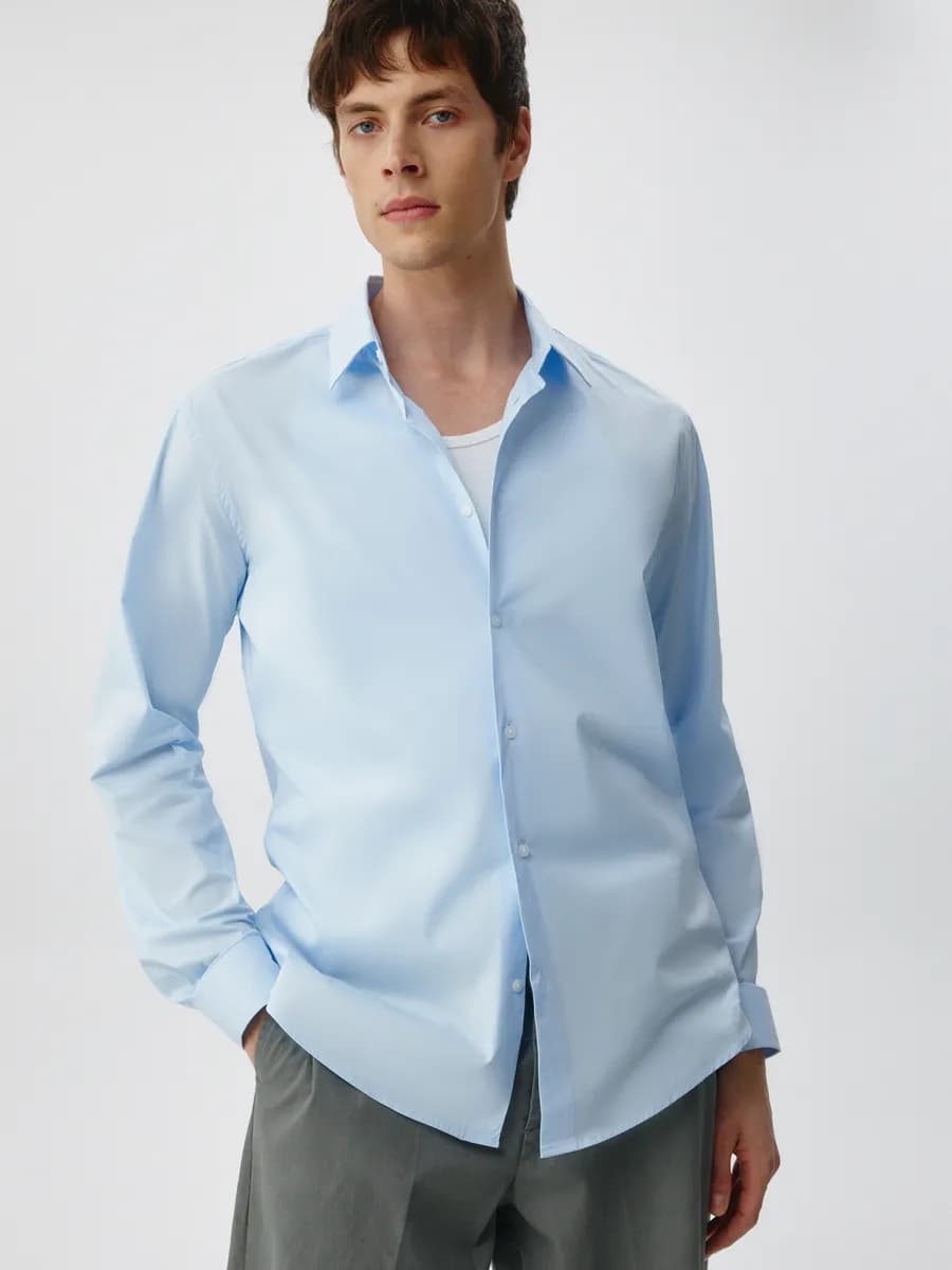 Рубашка приталенная однотонная из поплина