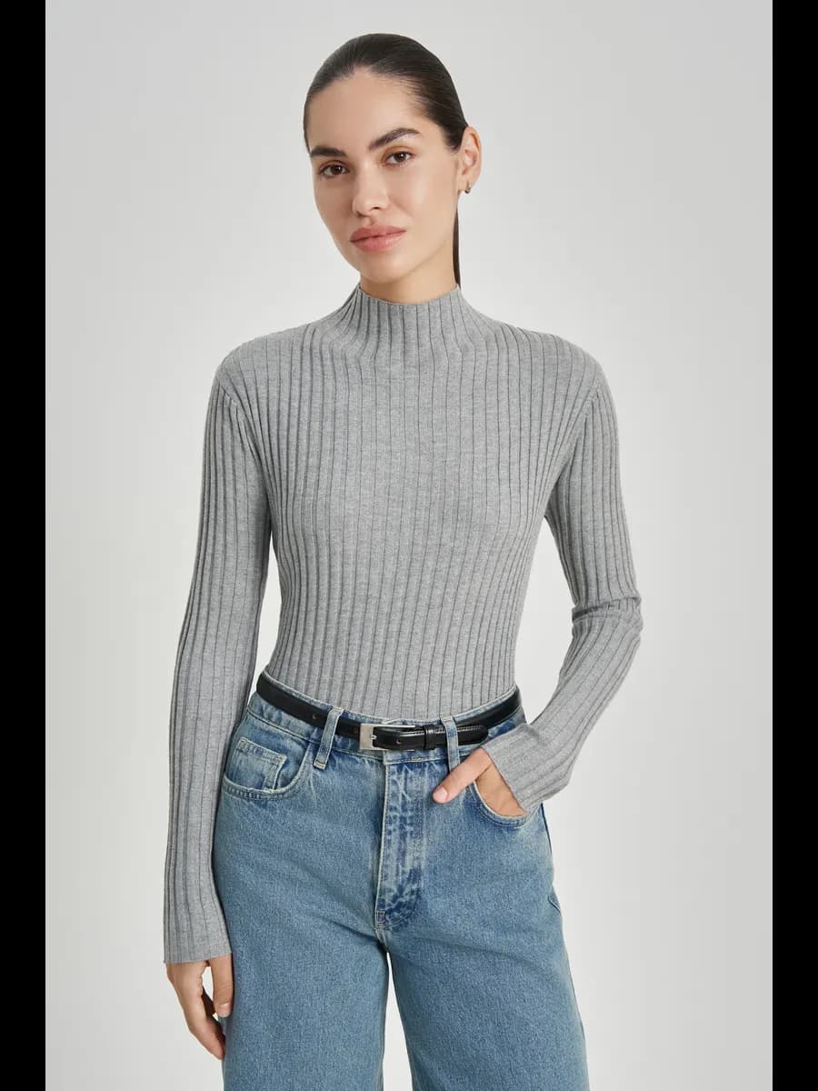 Джемпер трикотажный с длинным рукавом