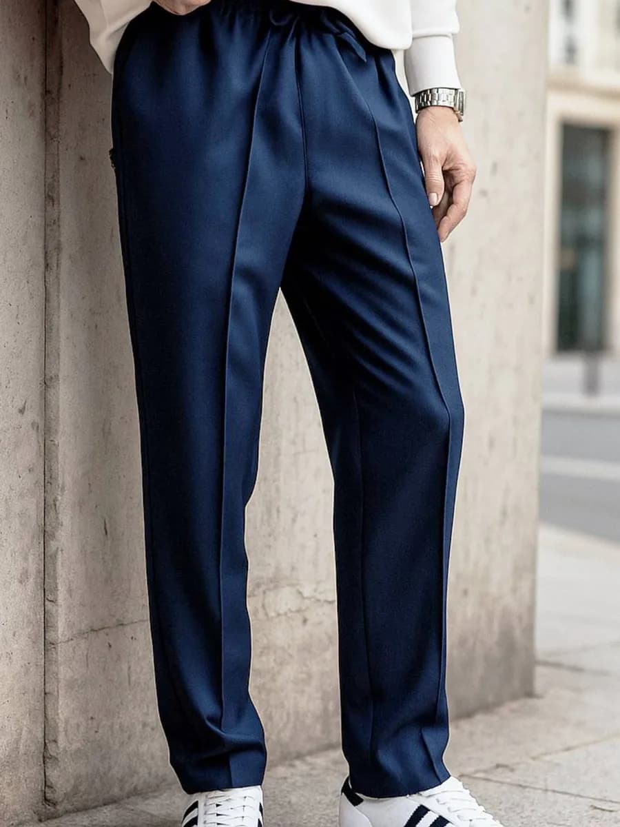 Брюки зауженные на резинке со стрелками