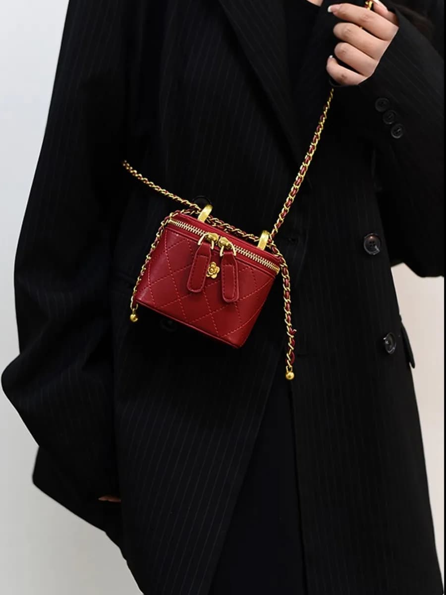 Сумка через плечо маленькая квадратная шанель