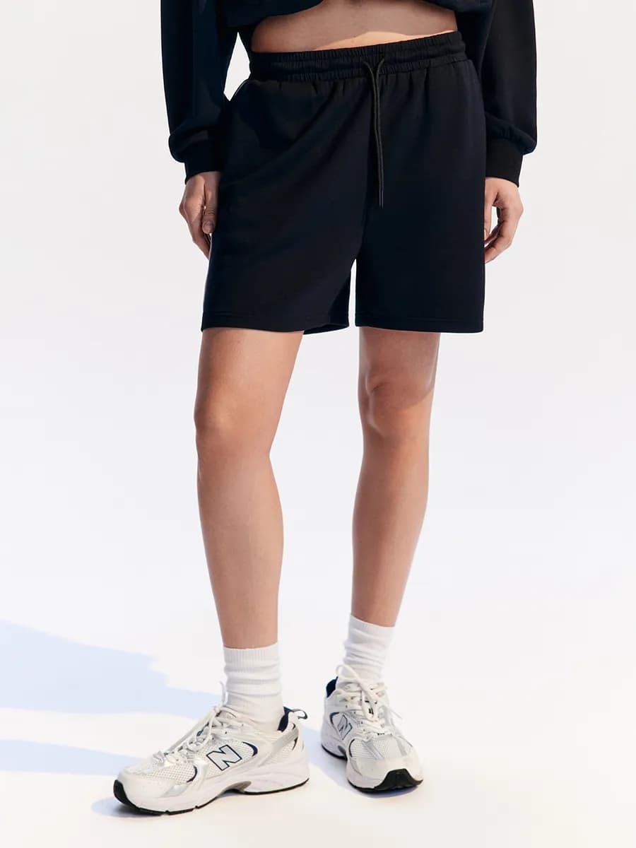 Шорты спортивные с лампасами