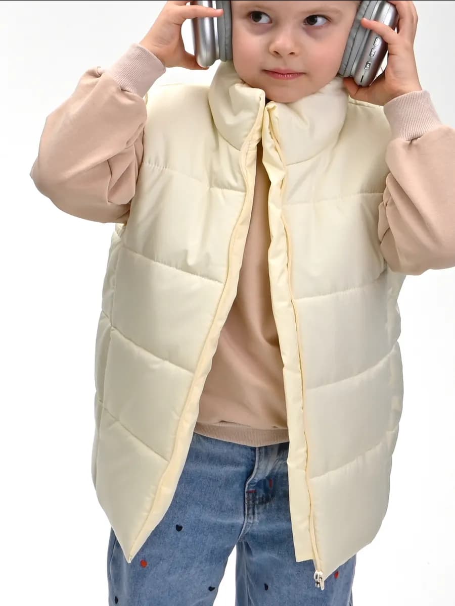 Жилетка детская утепленная безрукавка