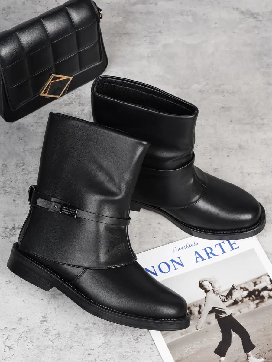 Ботинки зимние челси на низком каблуке