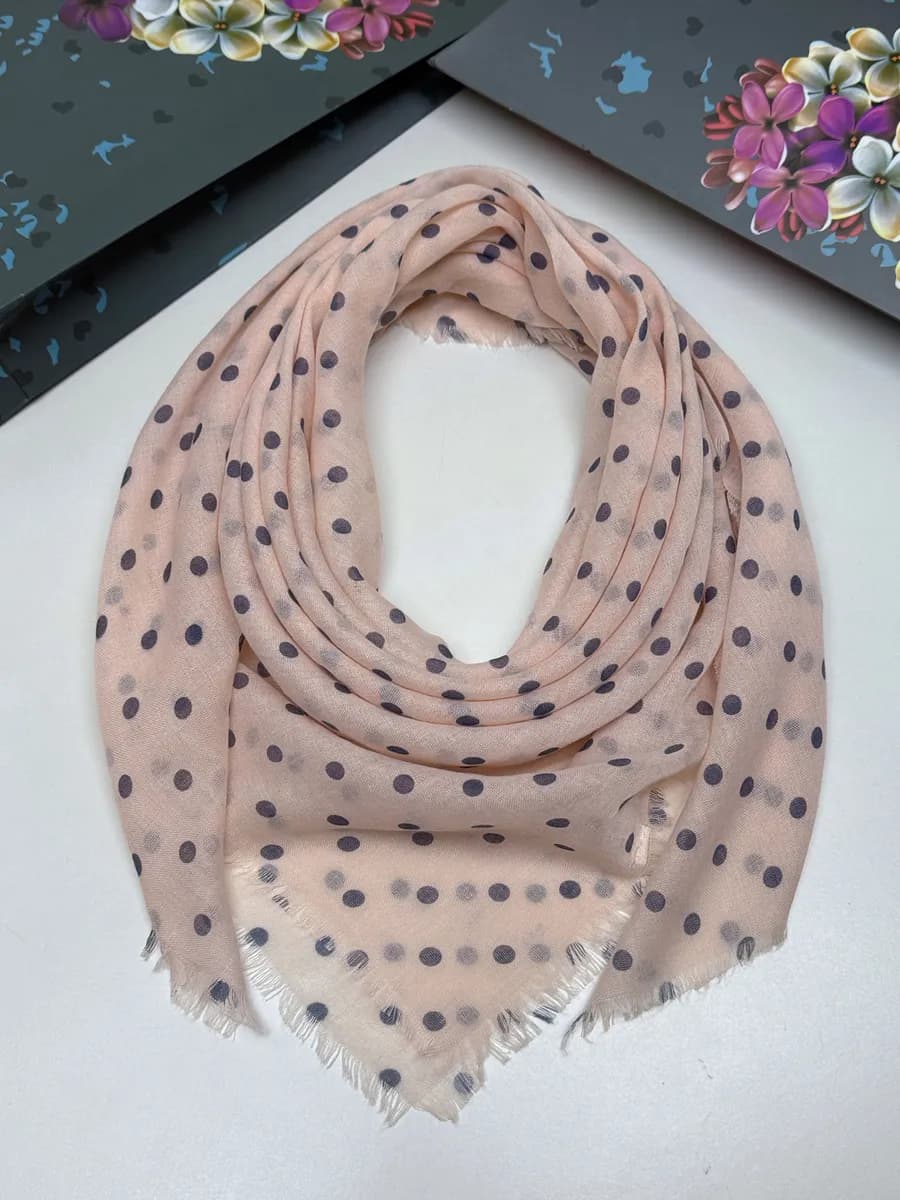 Платок на голову и шею осенний