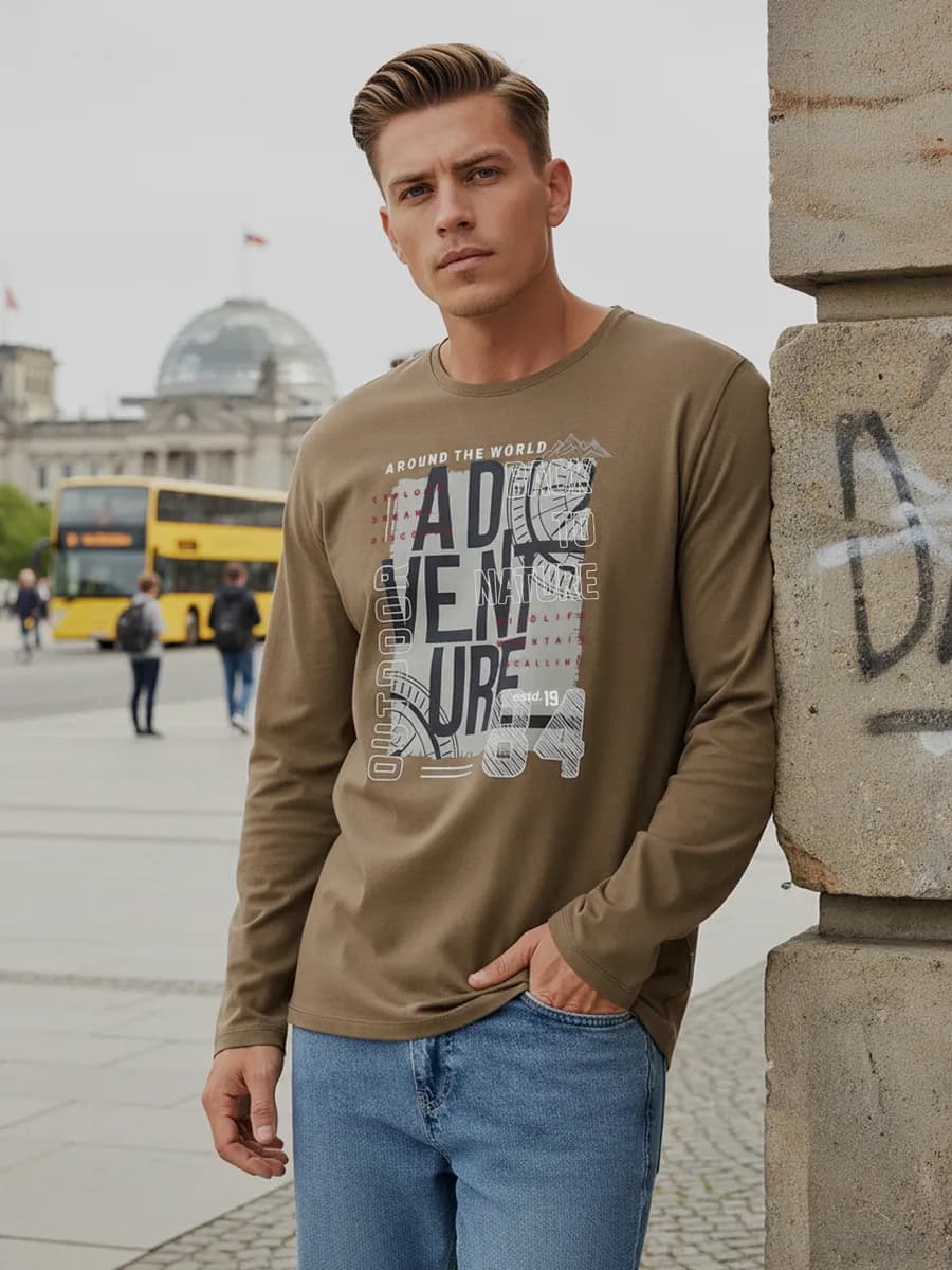 Лонгслив с принтом футболка с длинным рукавом