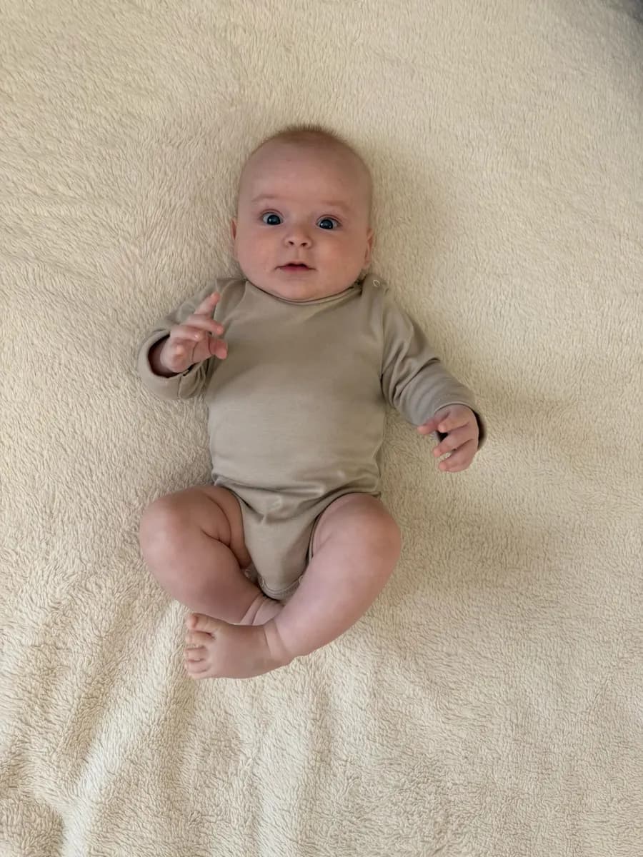 Боди водолазка для малышей на весну