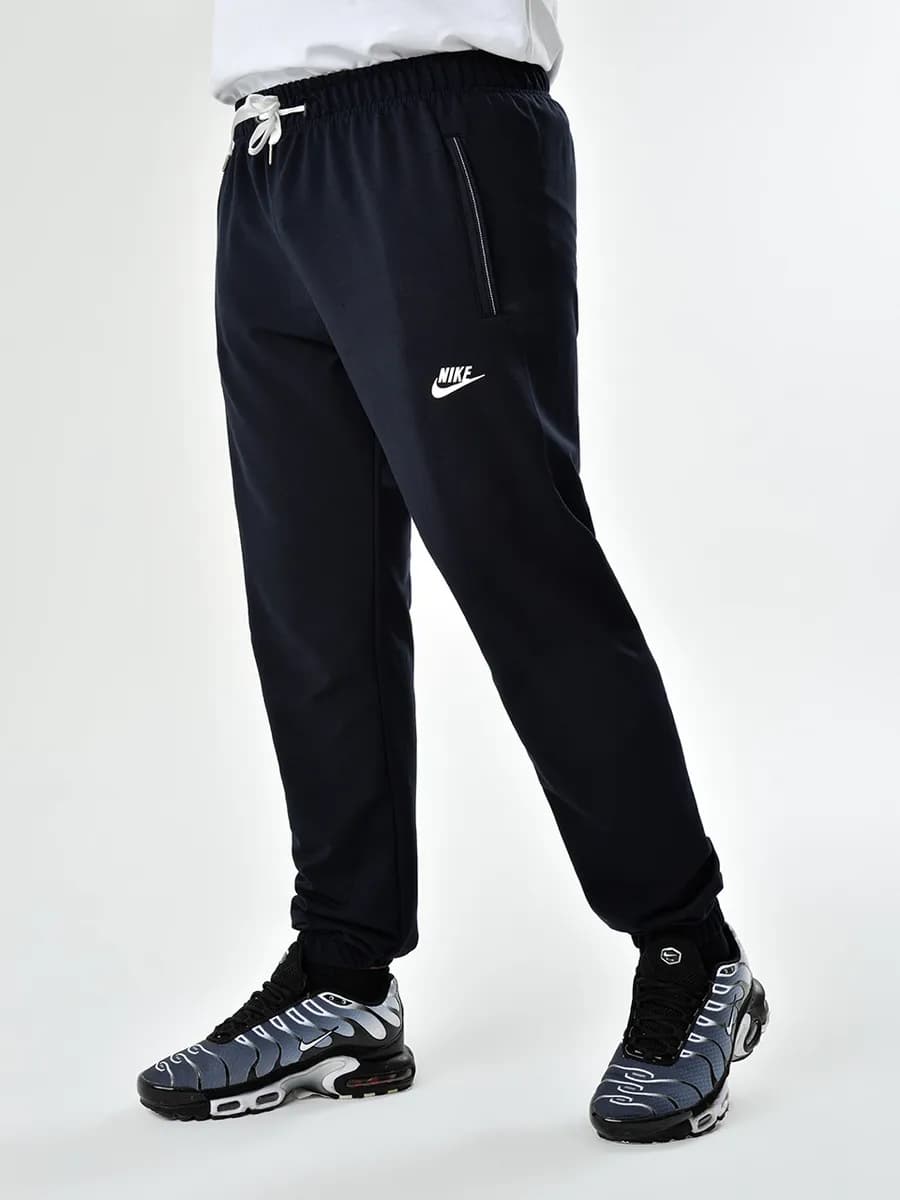 Спортивные штаны