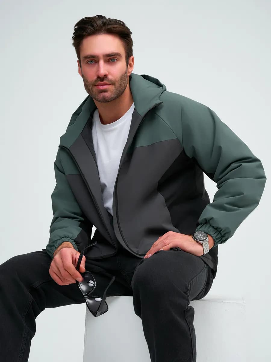 Куртка ветровка демисезонная с капюшоном