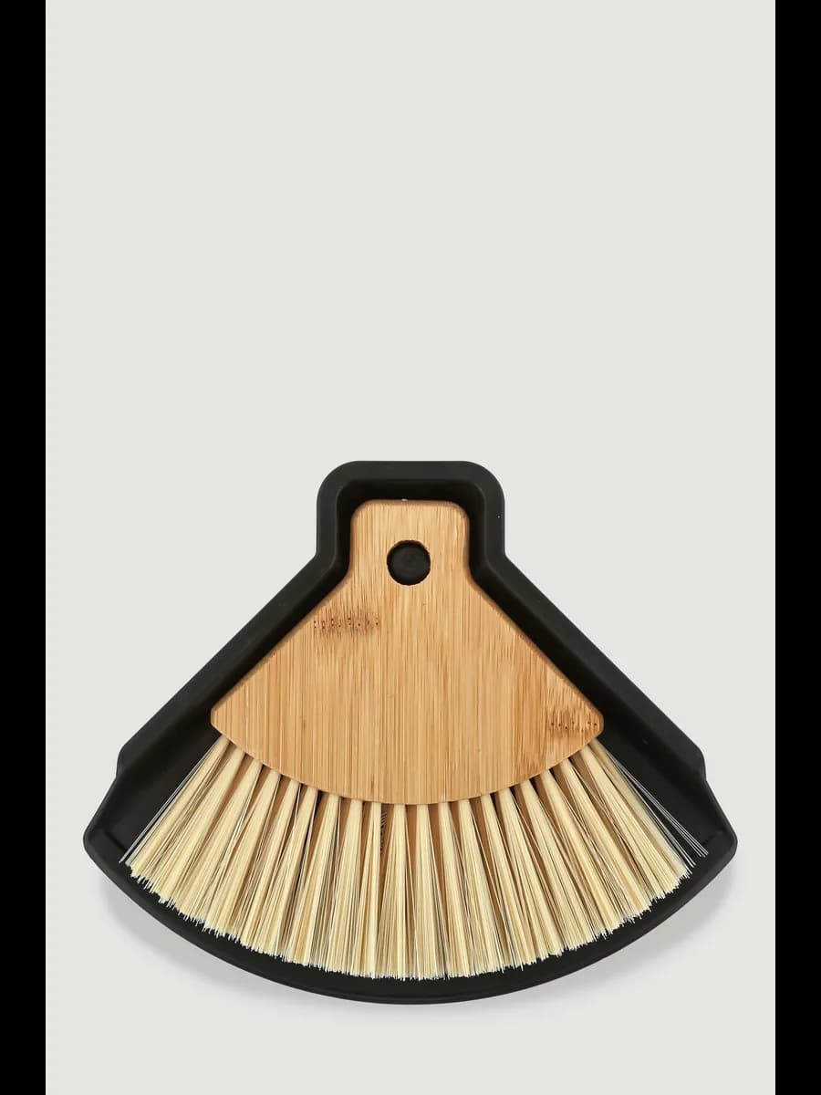 Набор совок и щетка